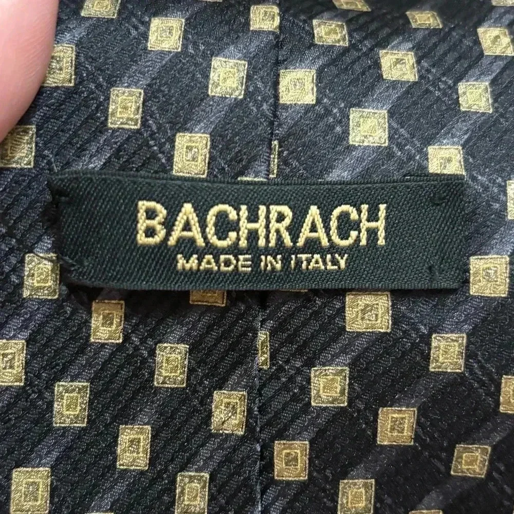 Bachrach Men’s Tie-great condition-100% silk